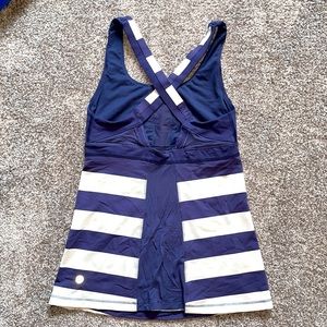 Women’s Lululemon tank